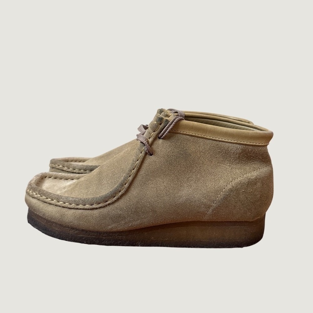 Clarks Wallabee Boot Mens Beige Suede Moccasin Lace Up SIZE 8.5